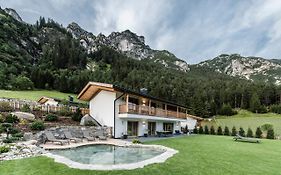 Lamonte Luxury Chalet